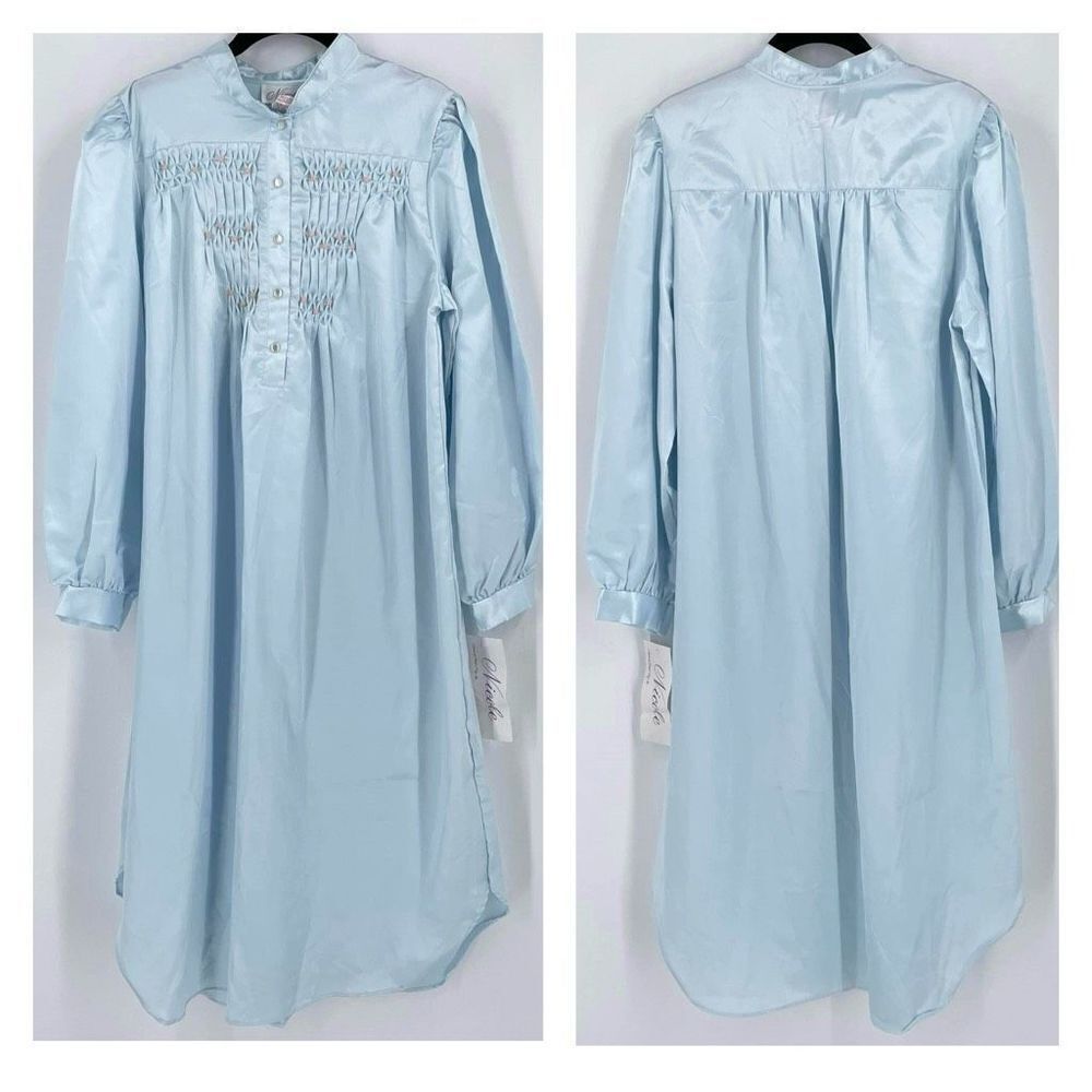 NWT Vintage Nicole Women's Satin Long Sleeve Maxi Nightgown Light‎ Blue Medium
